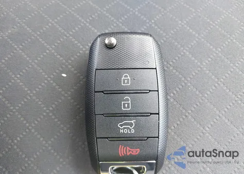 2017 Kia Sorento 3.3L Lx z USA, uszkodzony, nr VIN 5XYPGDA51HG330957